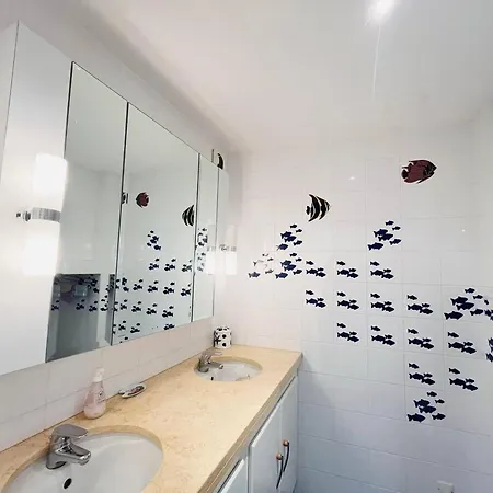 4 Pieces Avec Terrasse, Proche Plage, Garage Privatif, Linge Inclus - Fr-1-63-364 Apartman Calvi