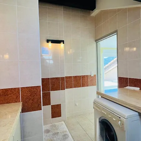 4 Pieces Avec Terrasse, Proche Plage, Garage Privatif, Linge Inclus - Fr-1-63-364 Apartman